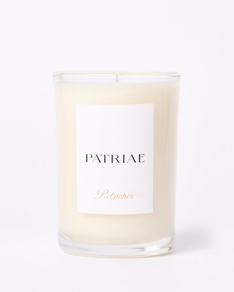  Top: Marine, Aldehyde Middle: Patchouli, Cedarwood Bottom: Oakmoss, Musk  Inspired by hiking the trails along the Hudson River, I imagine this natural earthy fragrance to be the same aroma our indigenous ancestors encountered. Candle by Patriae® 